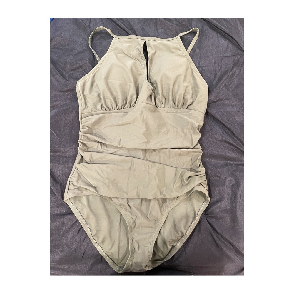 One piece bathing suit